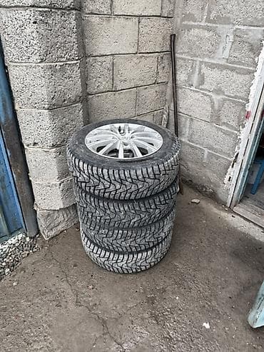 Колеса в сборе 175 / 65 / R 14, Зимняя шипованная, Комплект, Легковые, Литые, отверстий - 4