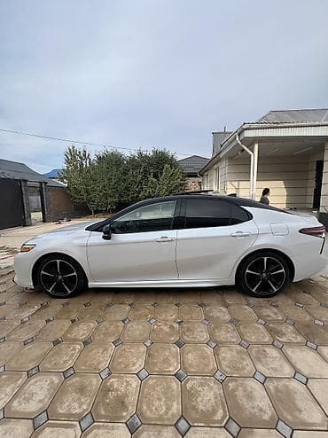 Toyota Camry: 2020 г., 2.5 л, Автомат, Бензин, Седан — 3