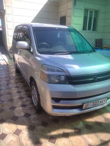 срочно срочно продам машину: Toyota Voxy: 2005 г., 2 л, Автомат, Бензин, Минивэн — 4