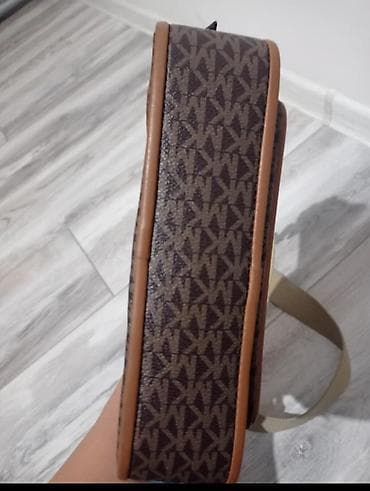 вещи из кореи: Сумка от Майкл Корс 
состояние отличное 👍 — 4