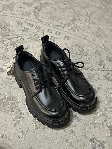 куртки адидас мужские зима: Мужские туфли, 43, Zara, Новый, цвет - Черный, Самовывоз, Бесплатная доставка — 1