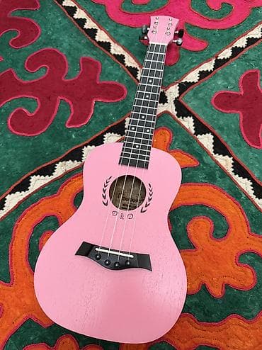 Укулеле сопрано, розовая - Форм‑фактор: сопрано (компактный размер — 2