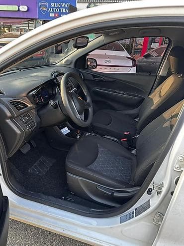 шевро: Chevrolet Spark: 2019 г., Хэтчбэк — 7