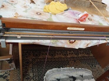 Продаю ручной вязальный аппарат село Петровка. в идеальном состоянии