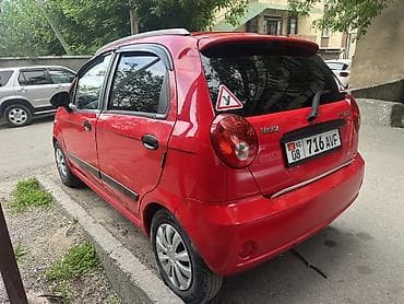 Транспорт: Chevrolet Matiz: 2010 г., 0.8 л, Автомат, Бензин, Хэтчбэк — 4