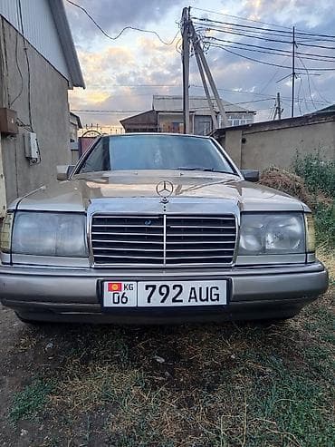 bmw e9: Mercedes-Benz E-Class: 1990 г., Седан — 1
