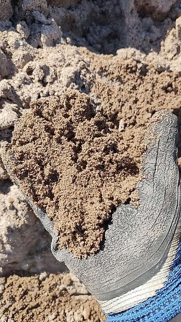 май: Мытый карьерный песок (фракция преимущественно 0–5 мм) 550-600 — 1