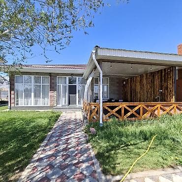 иссык куль коттеджи бостери: Коттедж, Коттедж ЦО Париж, Чок-Тал, Детская площадка, Парковка, стоянка, Охраняемая территория — 2