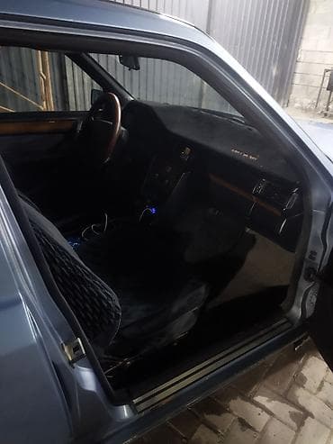 Продажа авто: Mercedes-Benz W124: 1988 г., 3.2 л, Автомат, Седан — 5