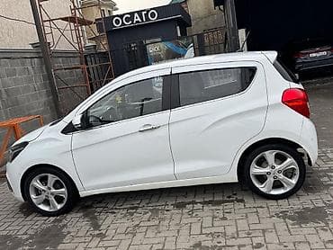 chevrolet tracker ltz: Chevrolet Spark: 2017 г., 1 л, Автомат, Бензин, Хэтчбэк — 4