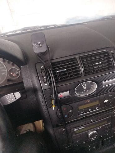 Держатель-магнит для смартфона на торпедо/панель автомобиля -