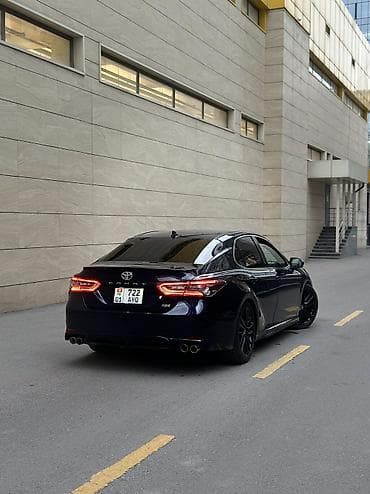 Унаа: Toyota Camry: 2021 г., Бензин — 2