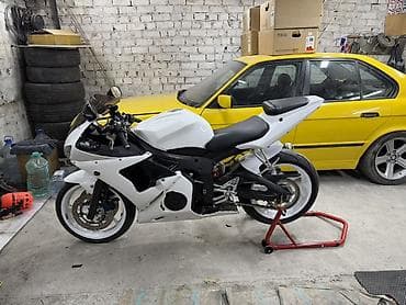 спортбайк реплика: Продаю или меня на авто Yamaha R6 2004 год 600 куб Без вложений — 2