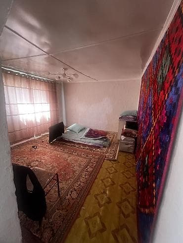 продаю дом с ленинское: Дом в сельской местности с видом на горы. Планировка и помещения: - — 4