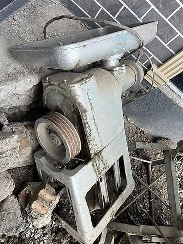 Оборудование для производства: Работает как положено (только собирать надо все части есть /мотор и .т — 2