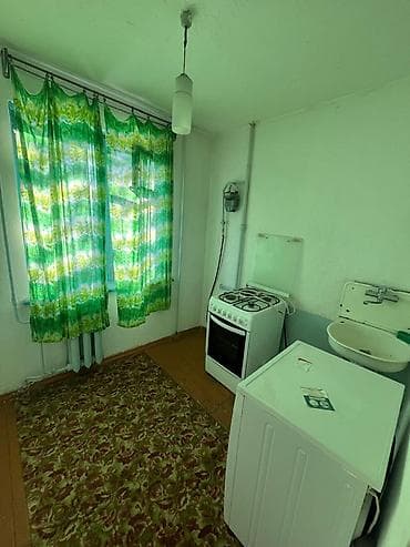 продаю квартиру 3 ком: 2 комнаты, 46 м², 104 серия, 3 этаж — 3