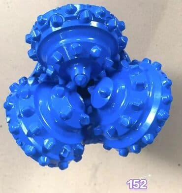 бор фрезы: Долото шарошечное (буровая коронка) 152 диаметр — 3