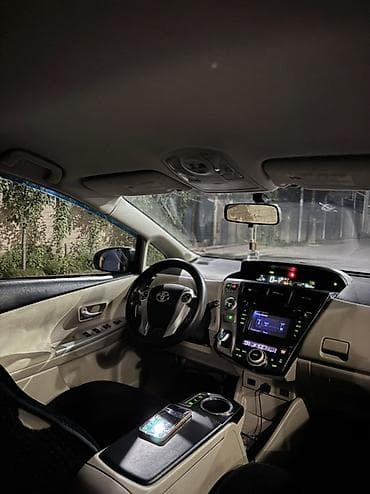 570 lexus цена: Toyota Prius: 2013 г., 1.8 л, Вариатор, Гибрид, Хэтчбэк — 5