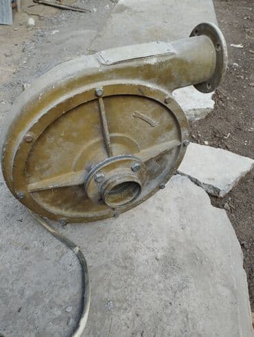 дойилный аппарат: Продаю вентилятор улитка на 12 вольт с военного кунга масло — 4