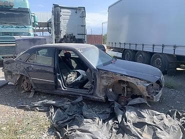 cl class: Mercedes-Benz C‑Class W202 (седан) Мотор идеально Коробка идеально — 3