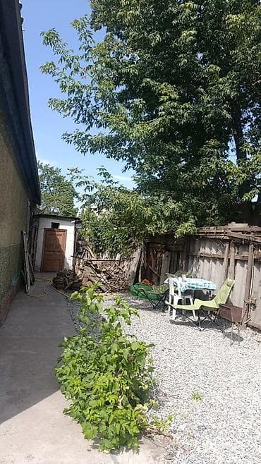 санузла: СРОЧНО ПРОДАЁТСЯ КИРПИЧНЫЙ ДОМ В БИШКЕКЕ! 📍 Район: рынок Баят / Азиз 🌳 — 5
