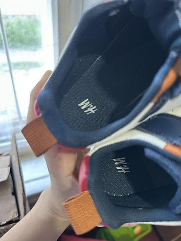 nike vintage: Детские кроссовки H&M - Размер: ориентировочно детский (уточняйте — 9