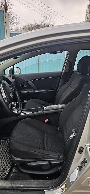 оной авто: Toyota Avensis: 2009 г., 2.2 л, Автомат, Дизель, Универсал — 6