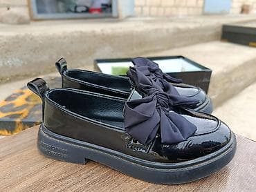 Өтүктөр: Лаковые лоферы с бантом, чёрные - Материал верха: глянцевая экокожа — 1