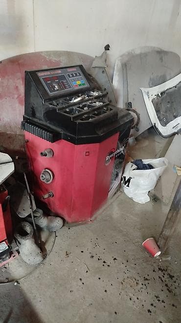 Комплект оборудования для шиномонтажа Everything: - Шиномонтажный