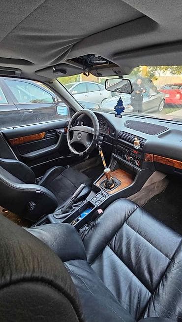 вмw е34: Имеется все детали от этого автомобиля BMW 525i E34, 1994 г., 3 — 7