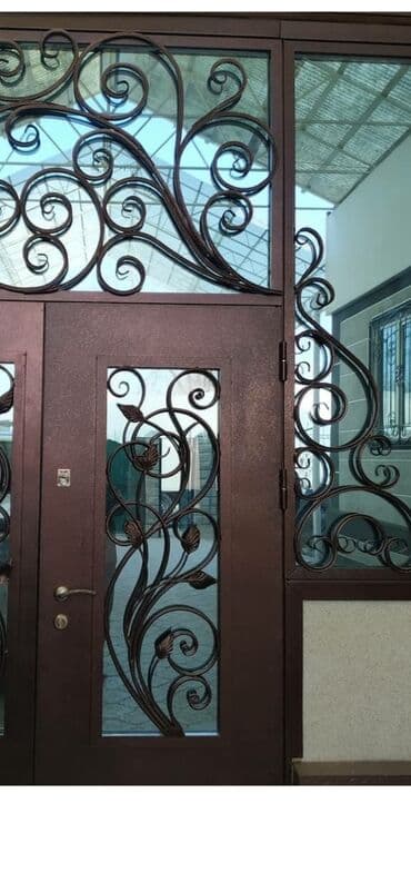 шкаф для документов со стеклом: Межкомнатная дверь со стеклом, цвет - Голубой, Б/у — 3