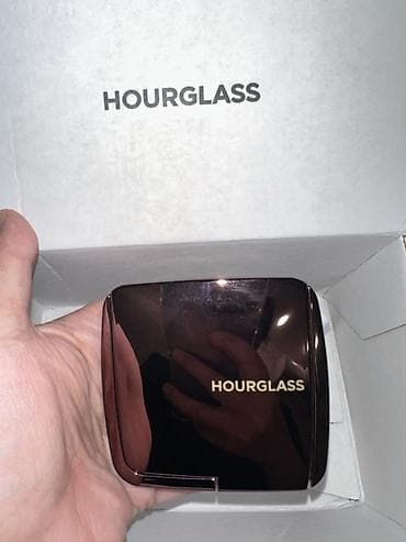 Hourglass Ambient Lighting Powder — оттенок Luminous Light, 10 г (0.35 — 3