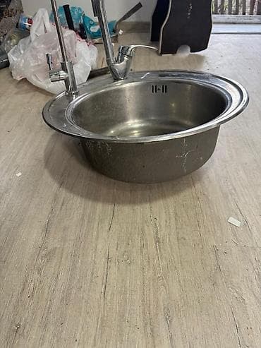Сантехника: Круглая кухонная мойка из нержавеющей стали с двумя смесителями ул — 3