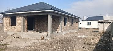 дом район церкви: Кунтуу центр шикарная выход на все улицы. Золотой квадрат. Участок — 3