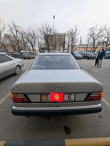 мерс 116: Mercedes-Benz W124: 1992 г., Ручные, Бензин, Седан — 6