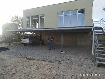 Металлическая лестница Для дома, Форма лестницы: Много-маршевая