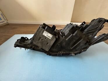 стекло на мотоцикл: Стекло Переднее правое Toyota, 2020 г., Б/у, Оригинал — 5