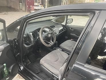 Транспорт: Honda Fit: 2010 г., Автомат, Бензин, Хэтчбэк — 4