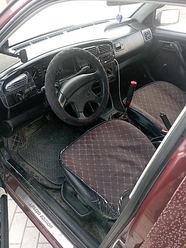 Продажа авто: Volkswagen Vento: 1993 г., Седан — 6