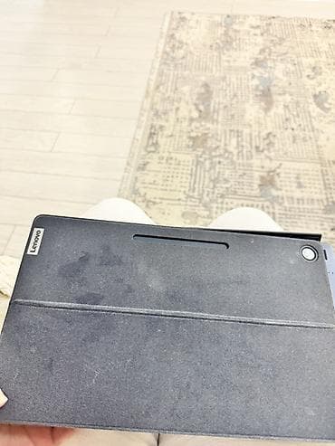 one pluse: Планшет Lenovo 
Уронила, не работает экран 
На запчасти отдам даром — 2