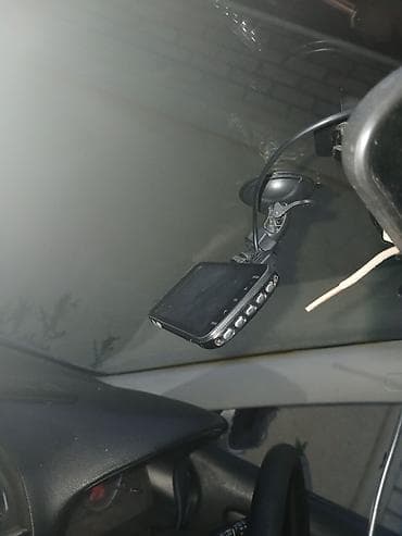 часы с экраном: Автомобильный видеорегистратор с экраном - Компактный корпус — 2