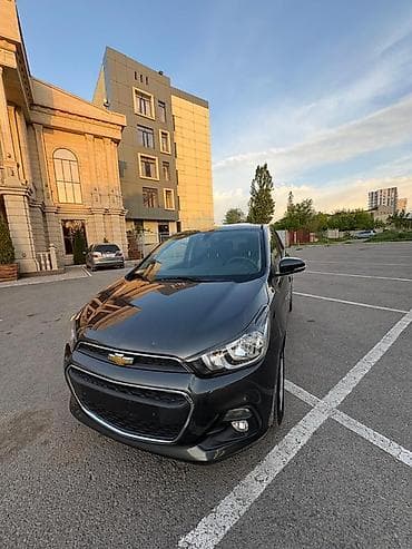 Chevrolet Spark: 2017 г., 1 л, Автомат, Бензин, Хэтчбэк