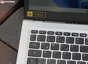 e5 2689: Ультрабук, Б/у, Intel Core i3 — 3