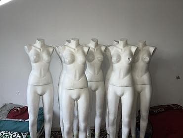 вешалка стоячая: Манекены женские полноразмерные (торс с ногами, без головы и без рук) — 4