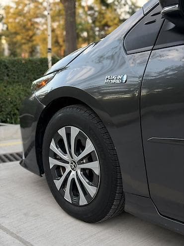 дамкрат авто: Toyota Prius: 2021 г., 1.8 л, Вариатор, Гибрид, Лифтбек — 8