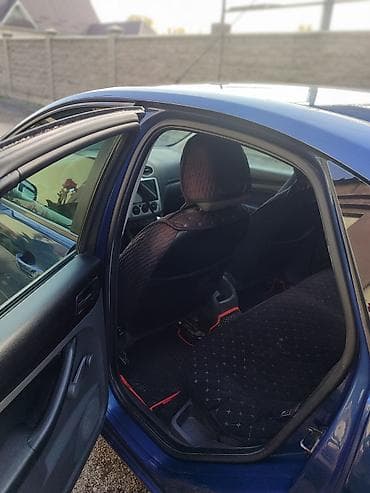 салон на гольф 4: Ford Focus: 2007 г., Бензин, Хэтчбэк — 6