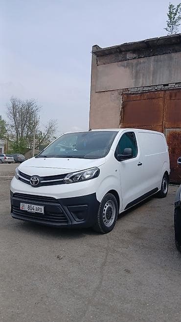 саньёнг муссо: Toyota ProAce (фургон, 2020г.механика 6ступка,отличном состоянии — 1