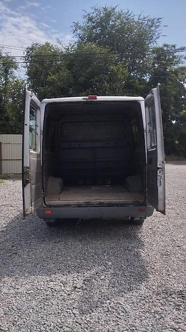 rex sprinter: Mercedes-Benz Sprinter (короткая база, средняя крыша), серебристый — 5