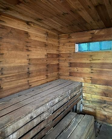 в селе маевка: 🏡 Продаётся полдома. 📍 Локация: Село Маевка 📐 Основные параметры: 👉 — 6