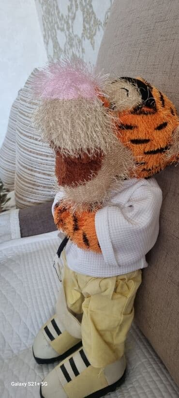 Продаю мягкую игрушку тигра б/у